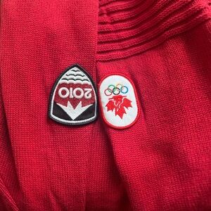 Hudsons Bay Men's Sweater 2010 Olympic Sweater XXL tall
